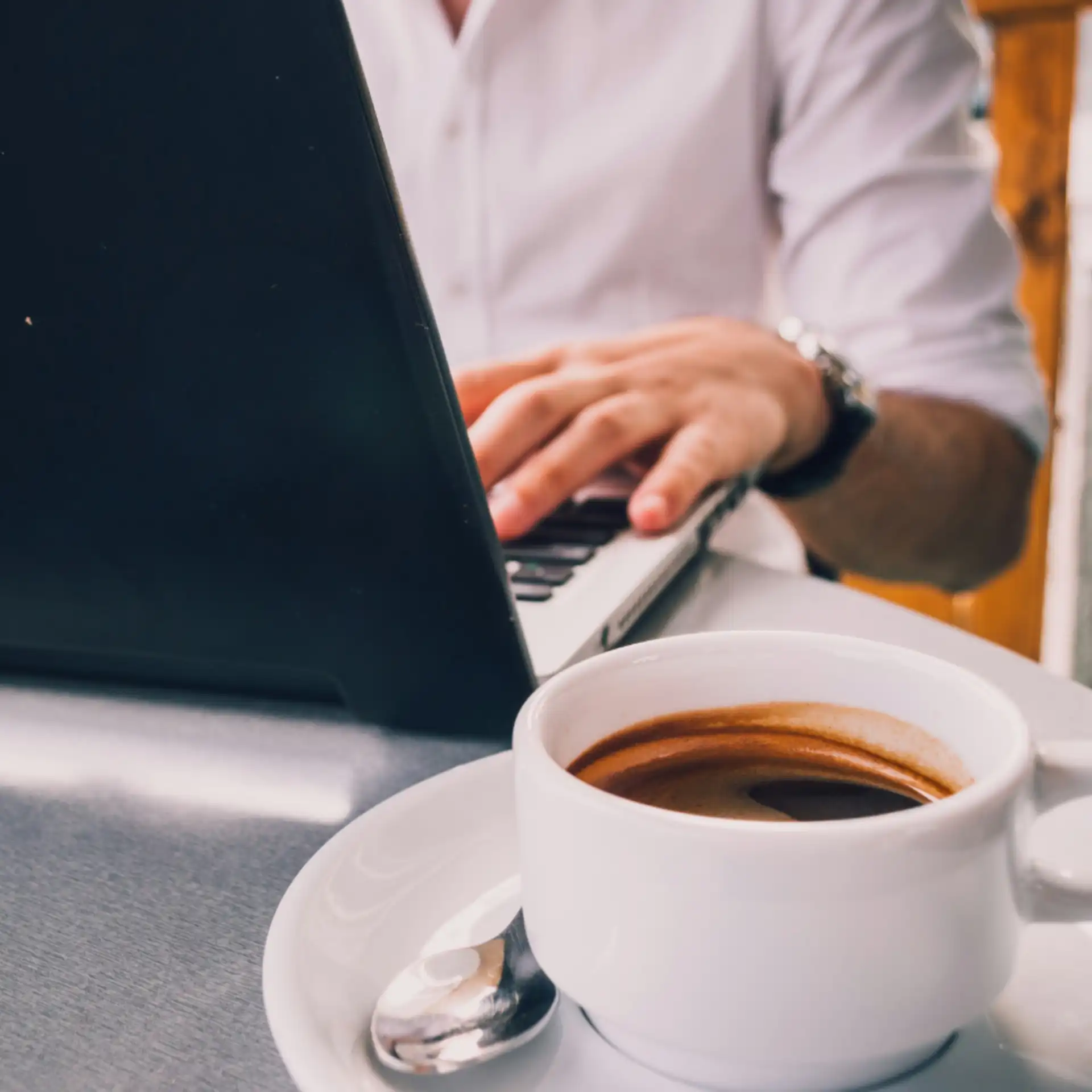 Gestiona tus campanas de google ads de manera eficiente con un profesional independiente
